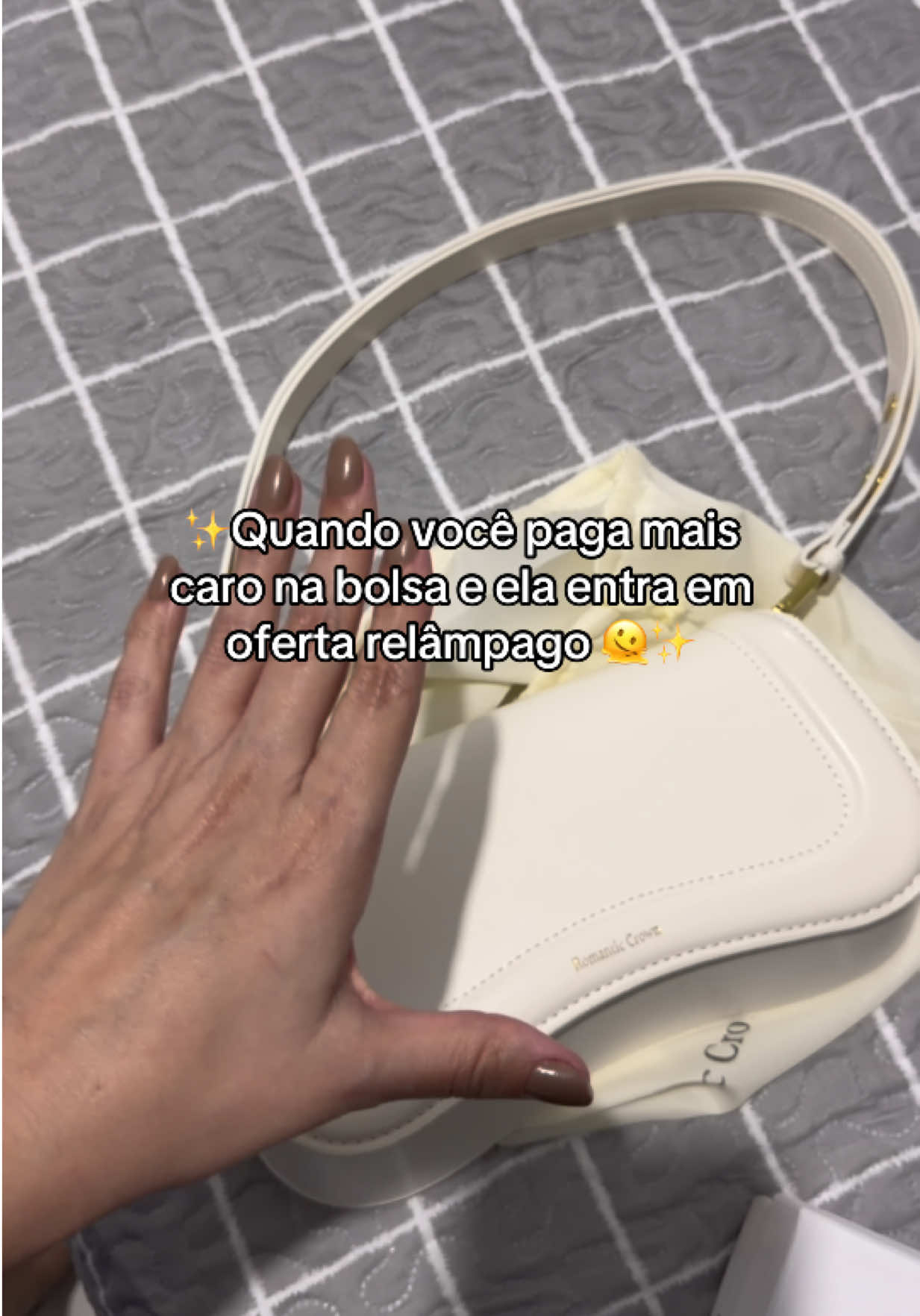 @Luna