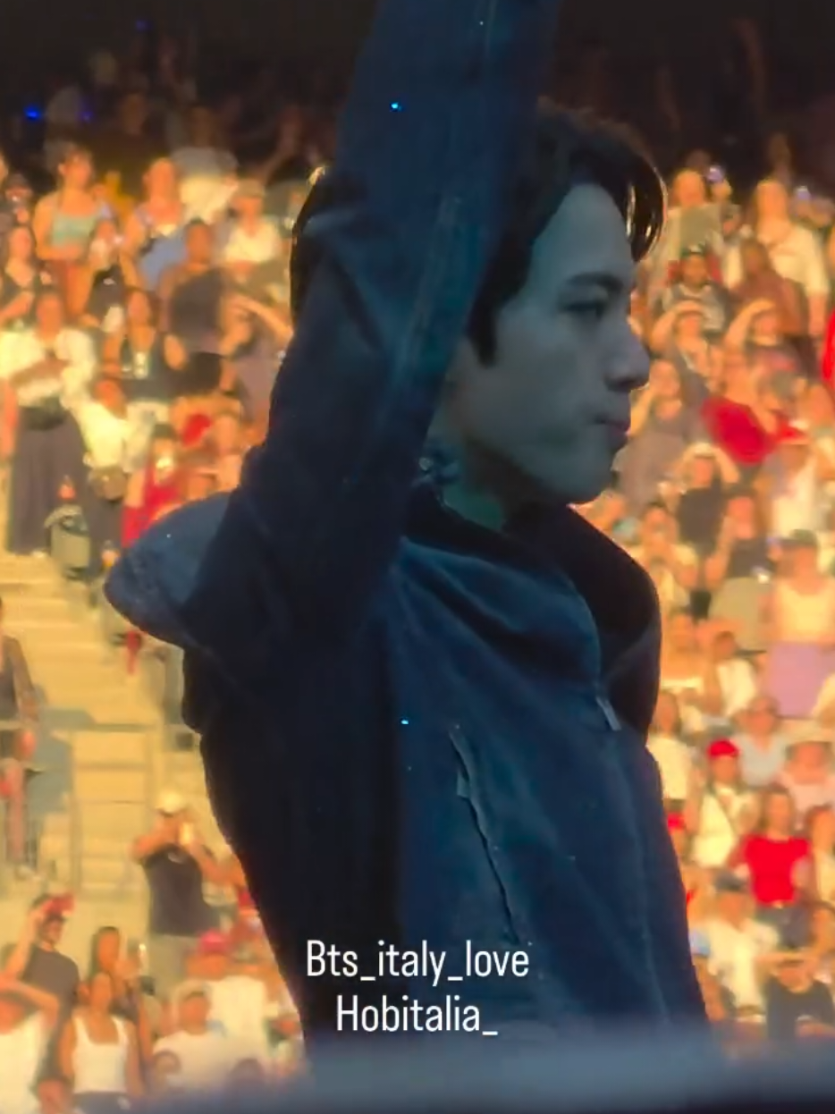 @BTS ITALY LOVE