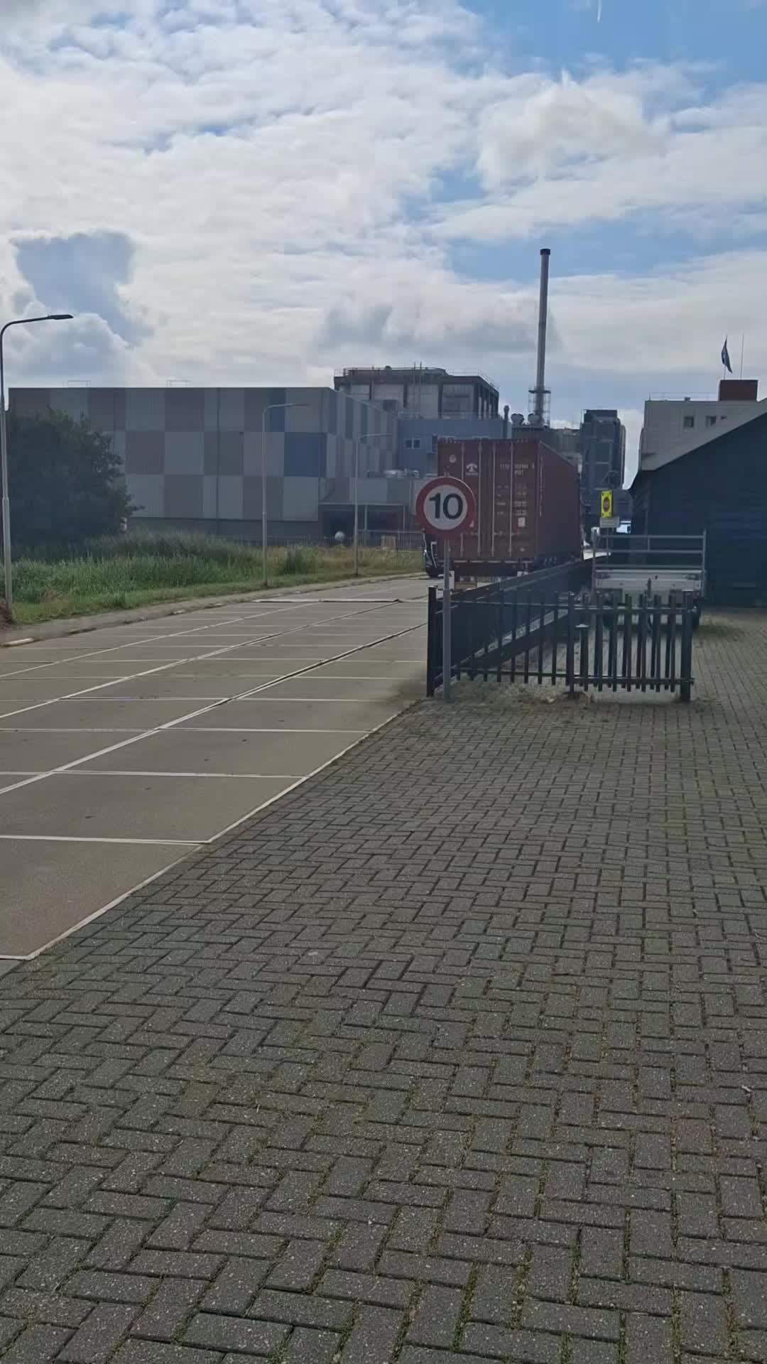 @Ov And Truck Spotter Qianu