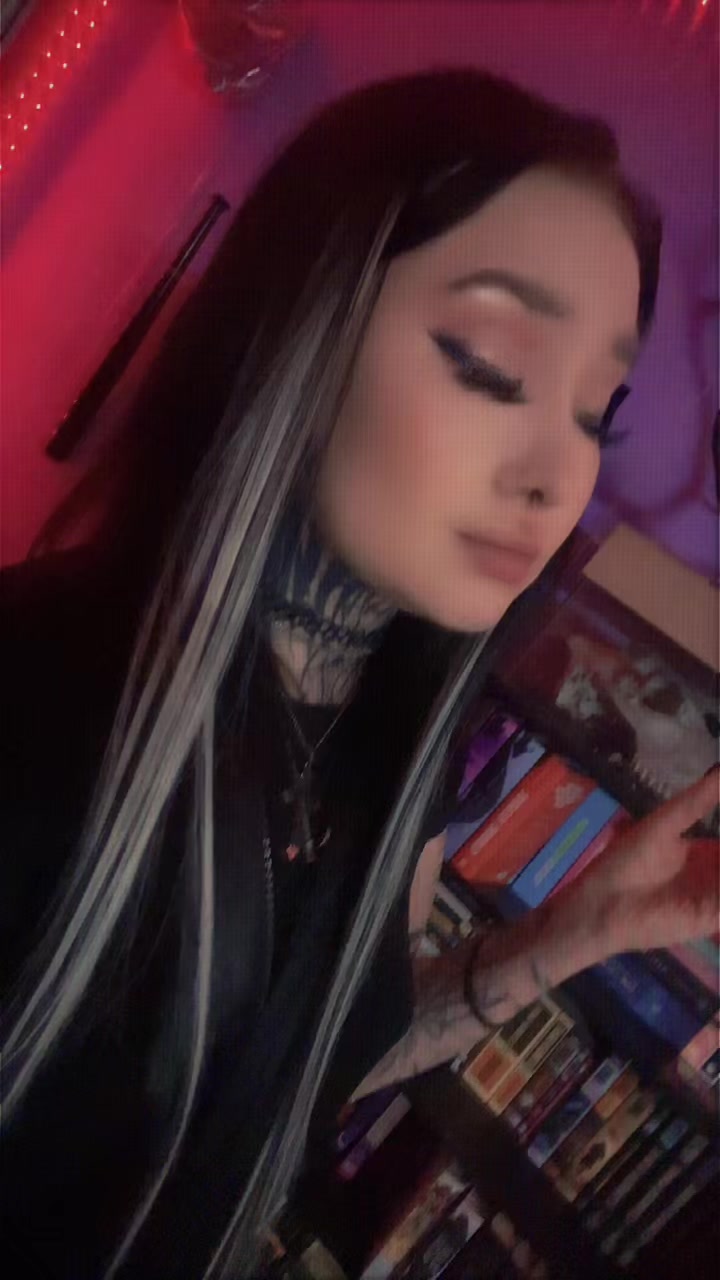 @Евдоша🖤