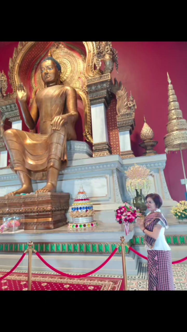@រ័ត្ន មុនី