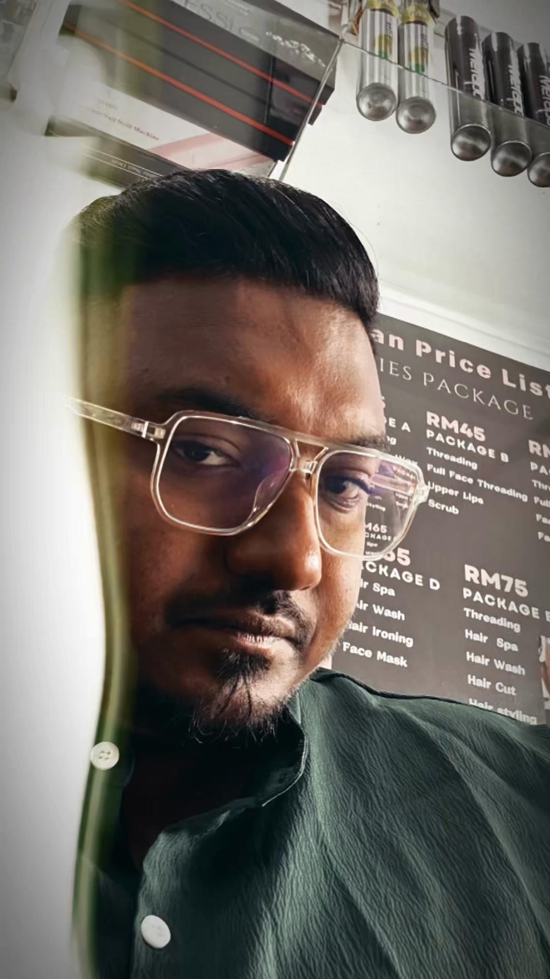 @MOGANRAJ (TKS)