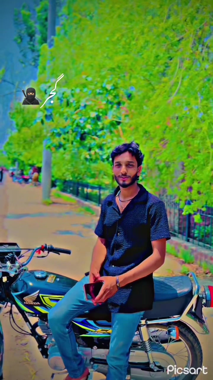 @Usمan GuجAR 🥷