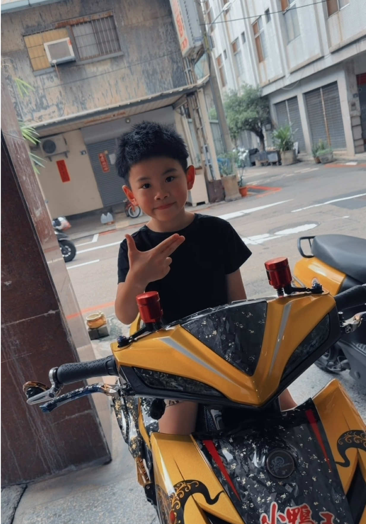 @賴Rong