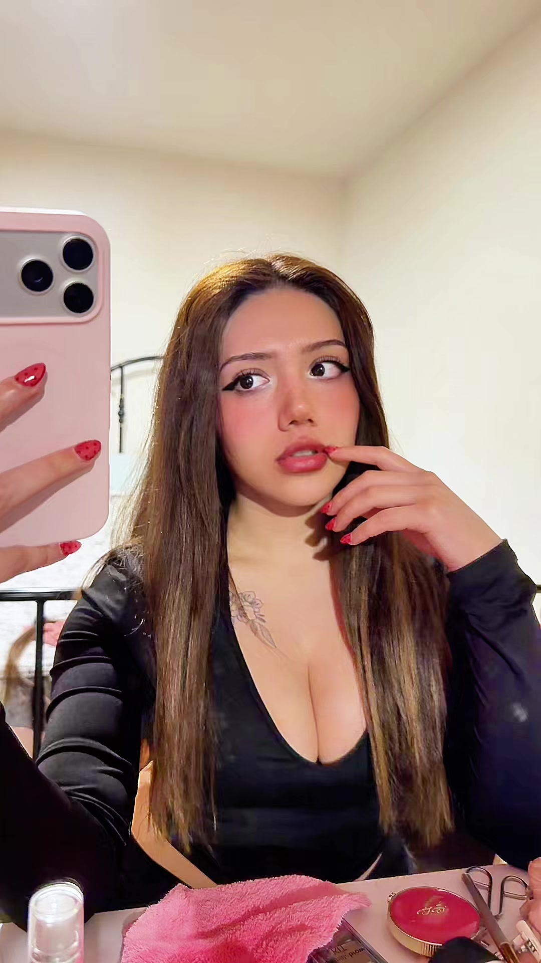 @lily.constantinee