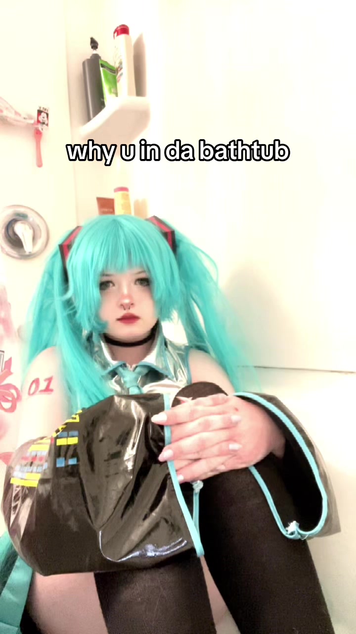 @⨷ lilz ४ ⨷