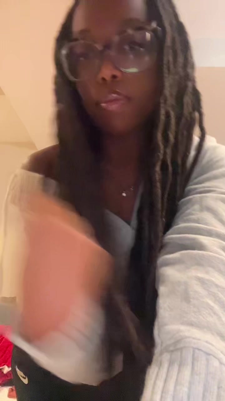 @velvetsparkles99