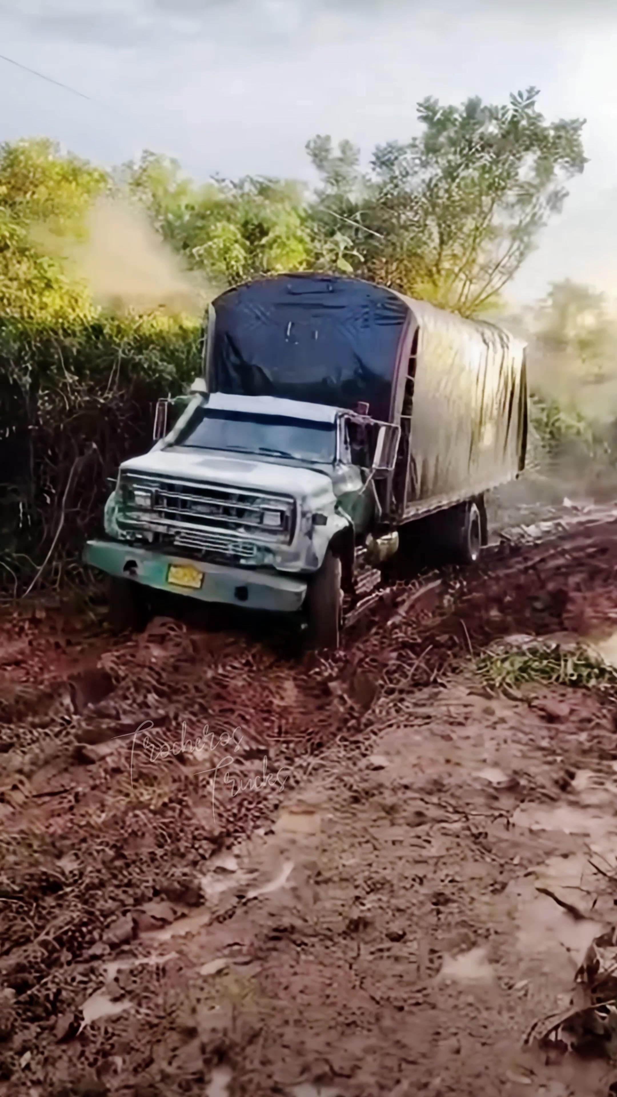 @Trocheros Trucks