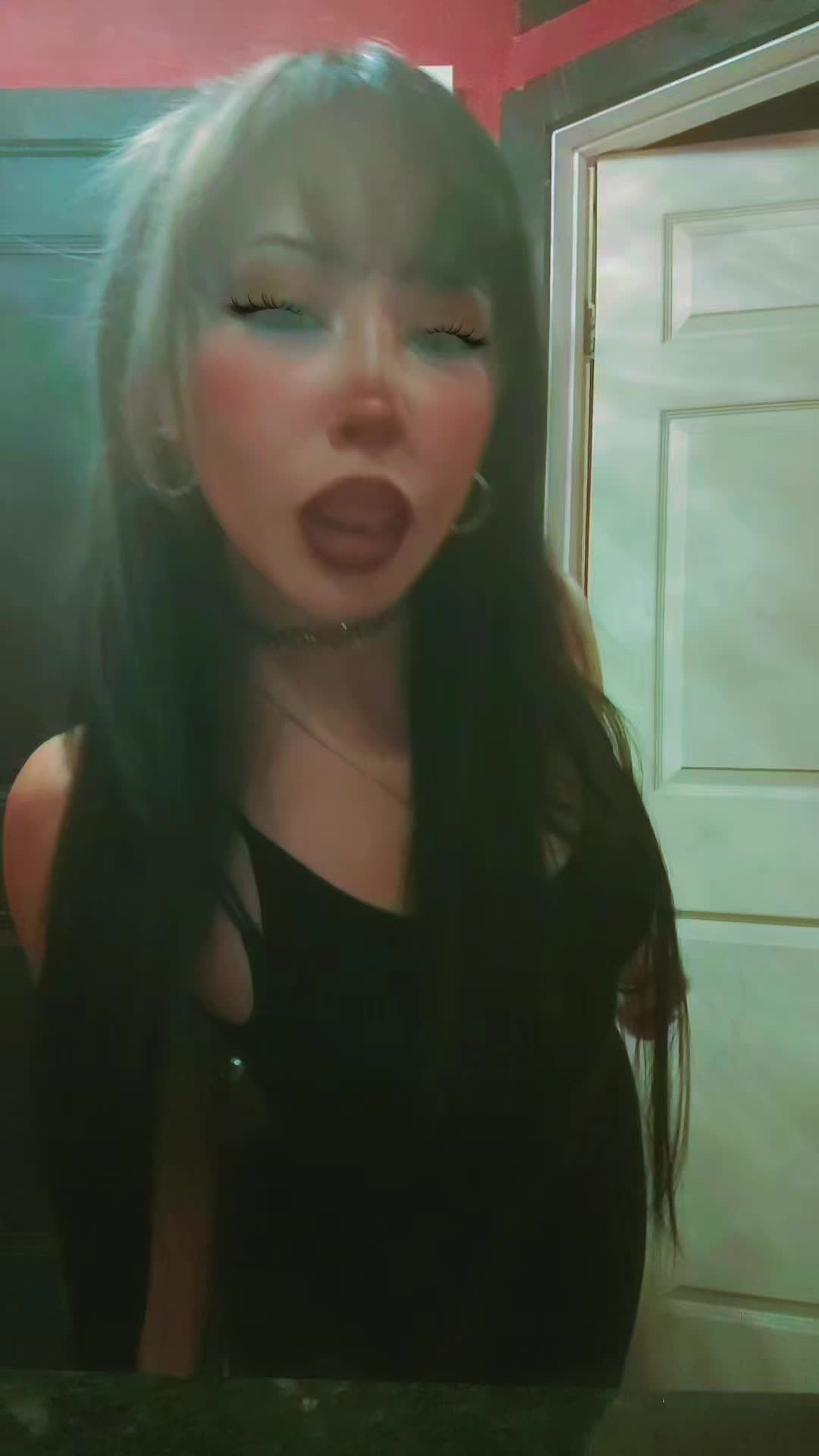 @🧿𝓜𝑢𝑛̃𝑒𝑐𝑎 𝓓𝑖𝑣𝑖𝑛𝑎🥀