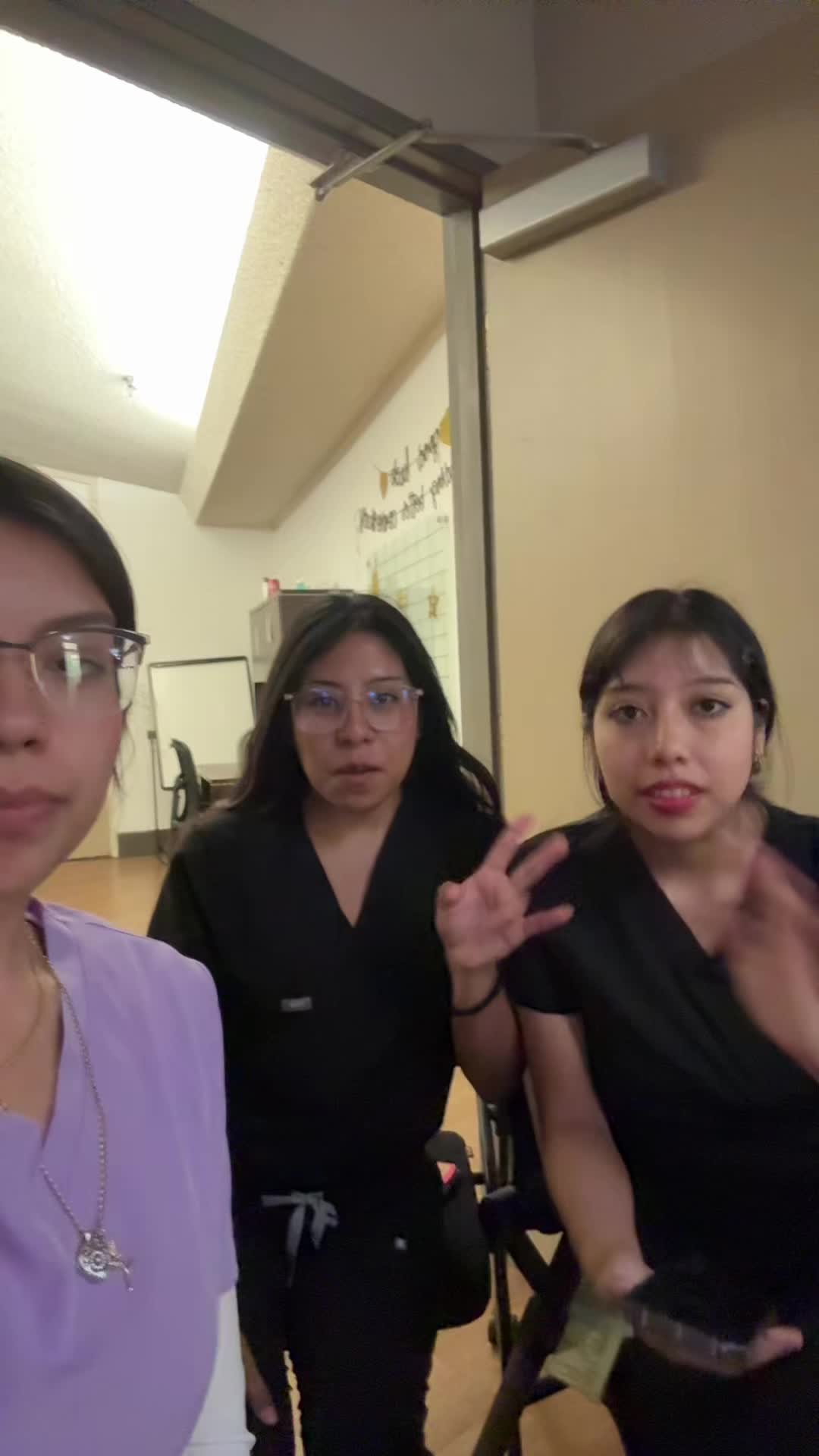 @dam.triplets