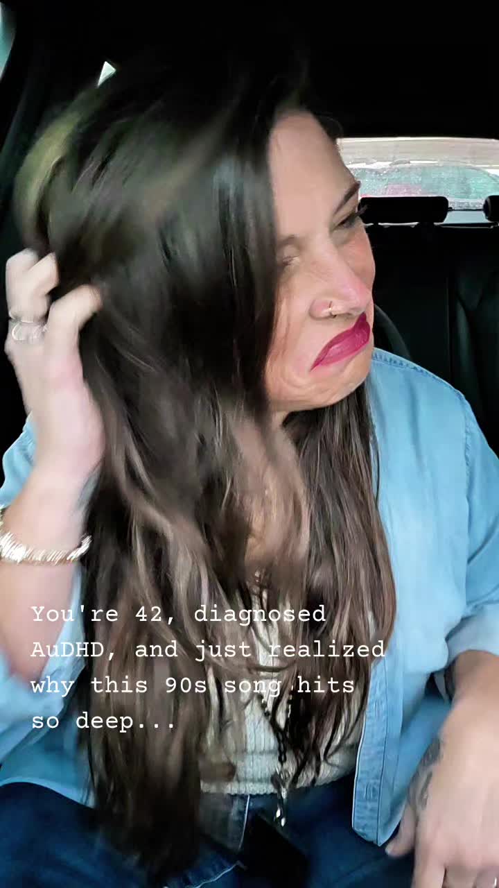 @Toeknee_Marie