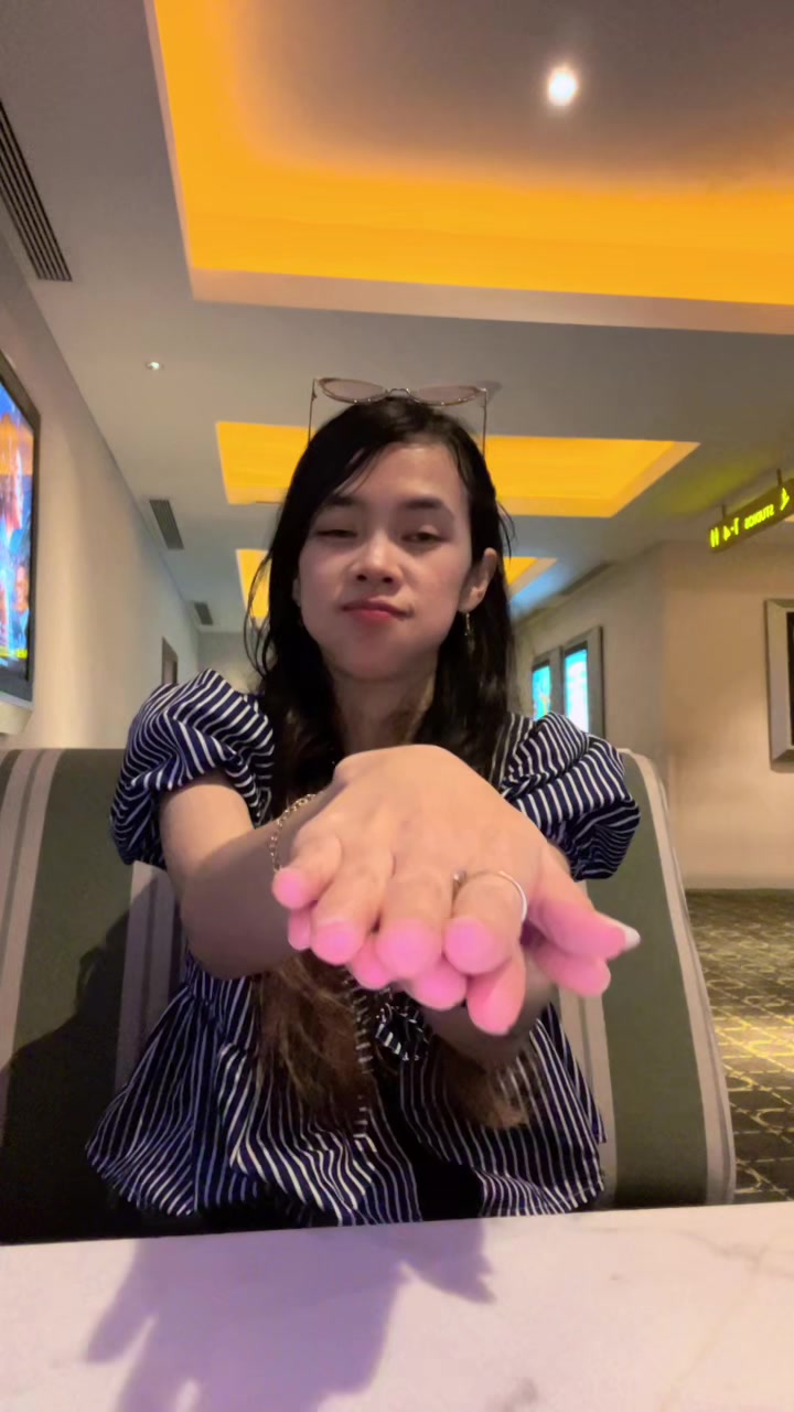 @Bidannya Suka Kuning 💛😗