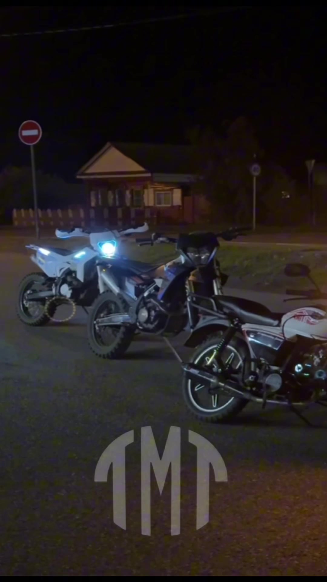 @AVANTIS TMT-TheMotoTeam