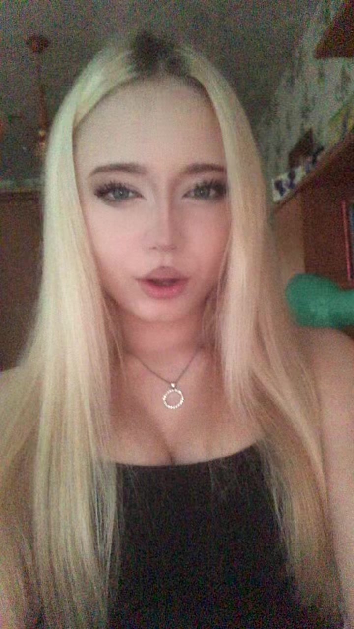 @аняяя