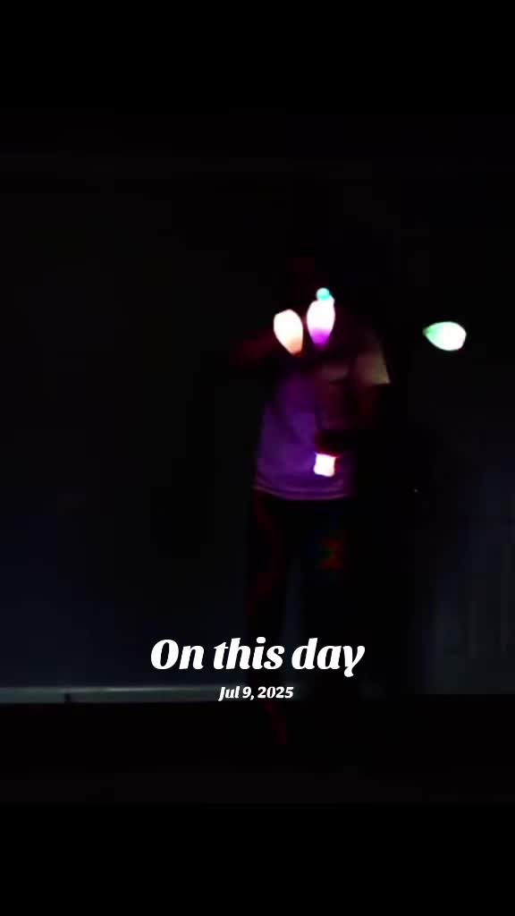 @lizoneil