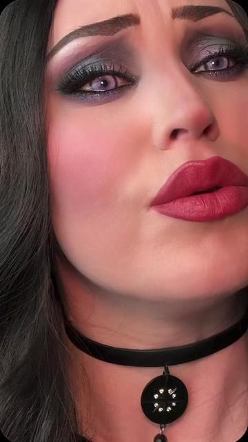 @karina_roses🥀