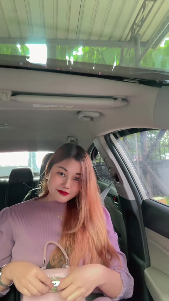 @MyatNoeKhaing🖤(မြတ်နိုးအိမ်)