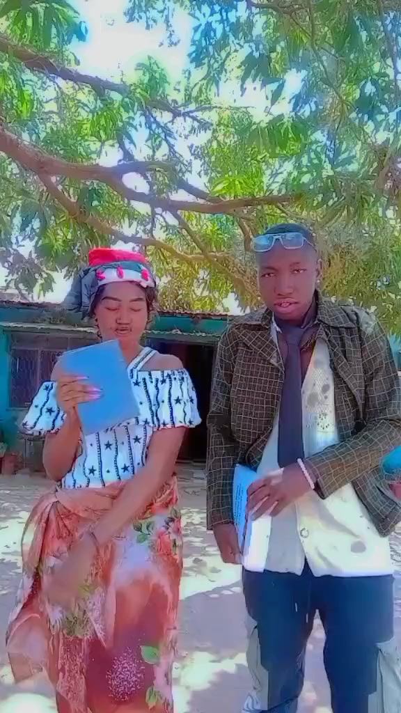@Queena_manu