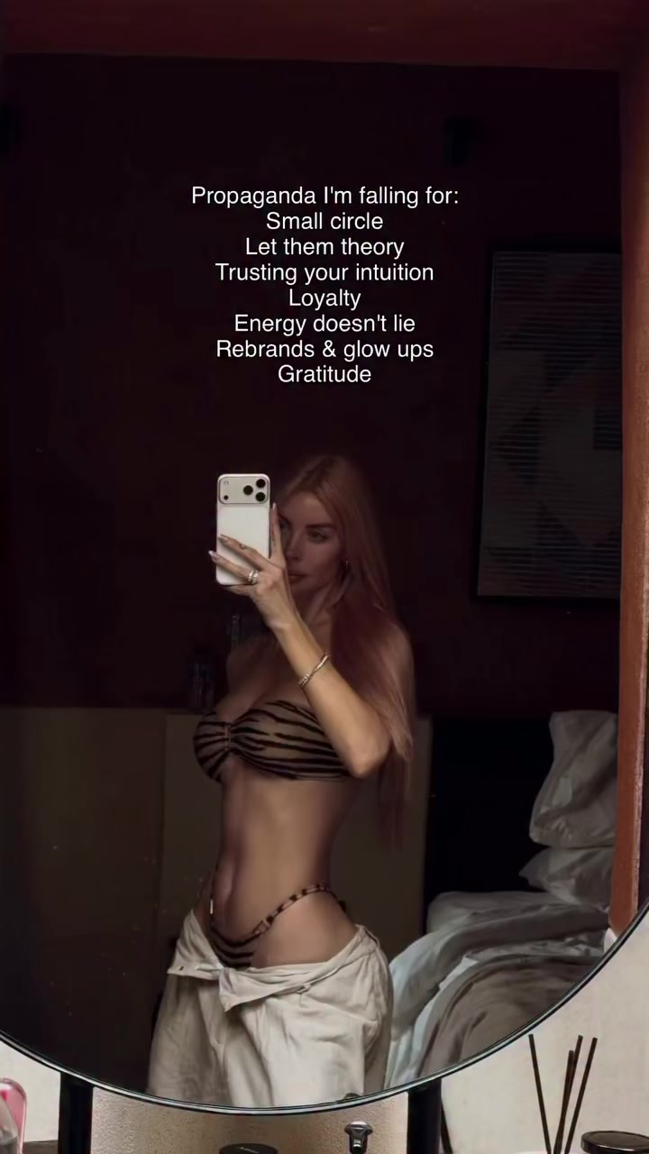 @carlyellen