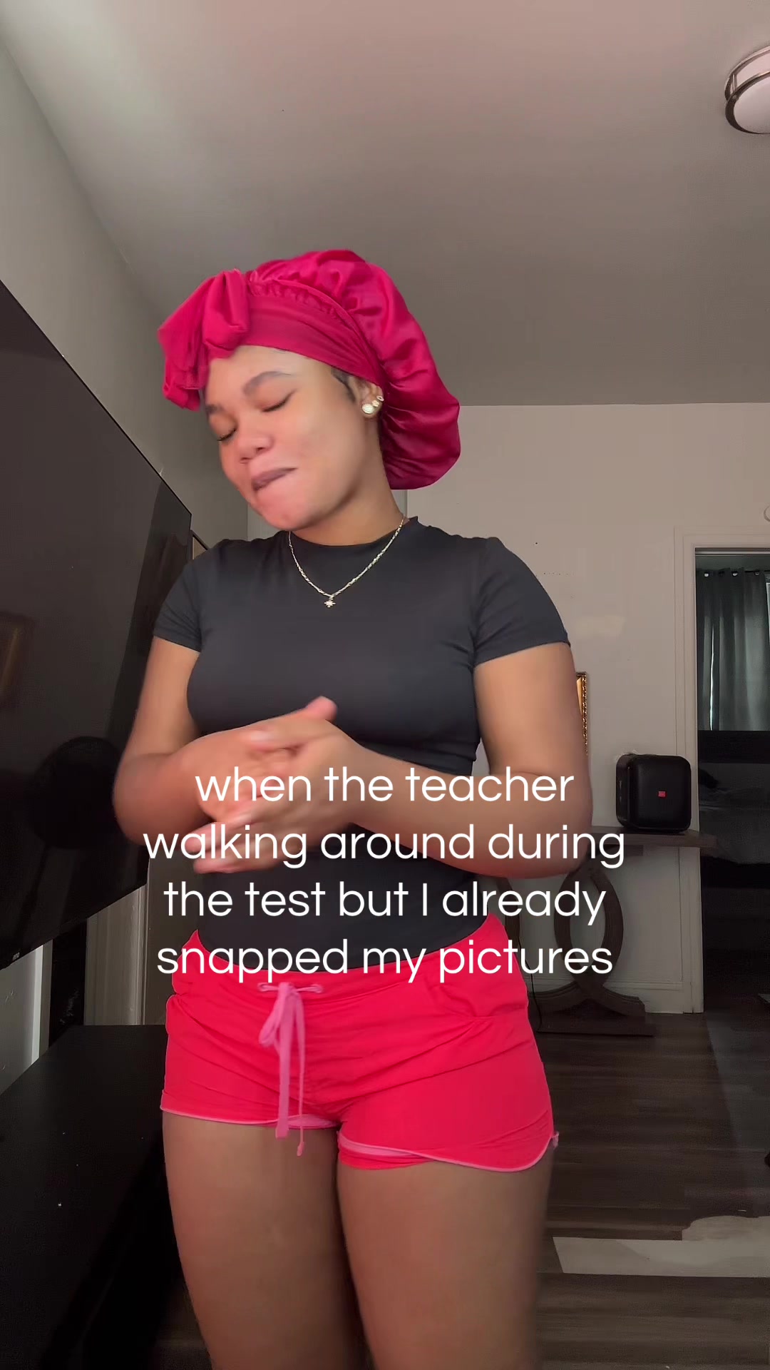 @𝒩𝒾𝒶