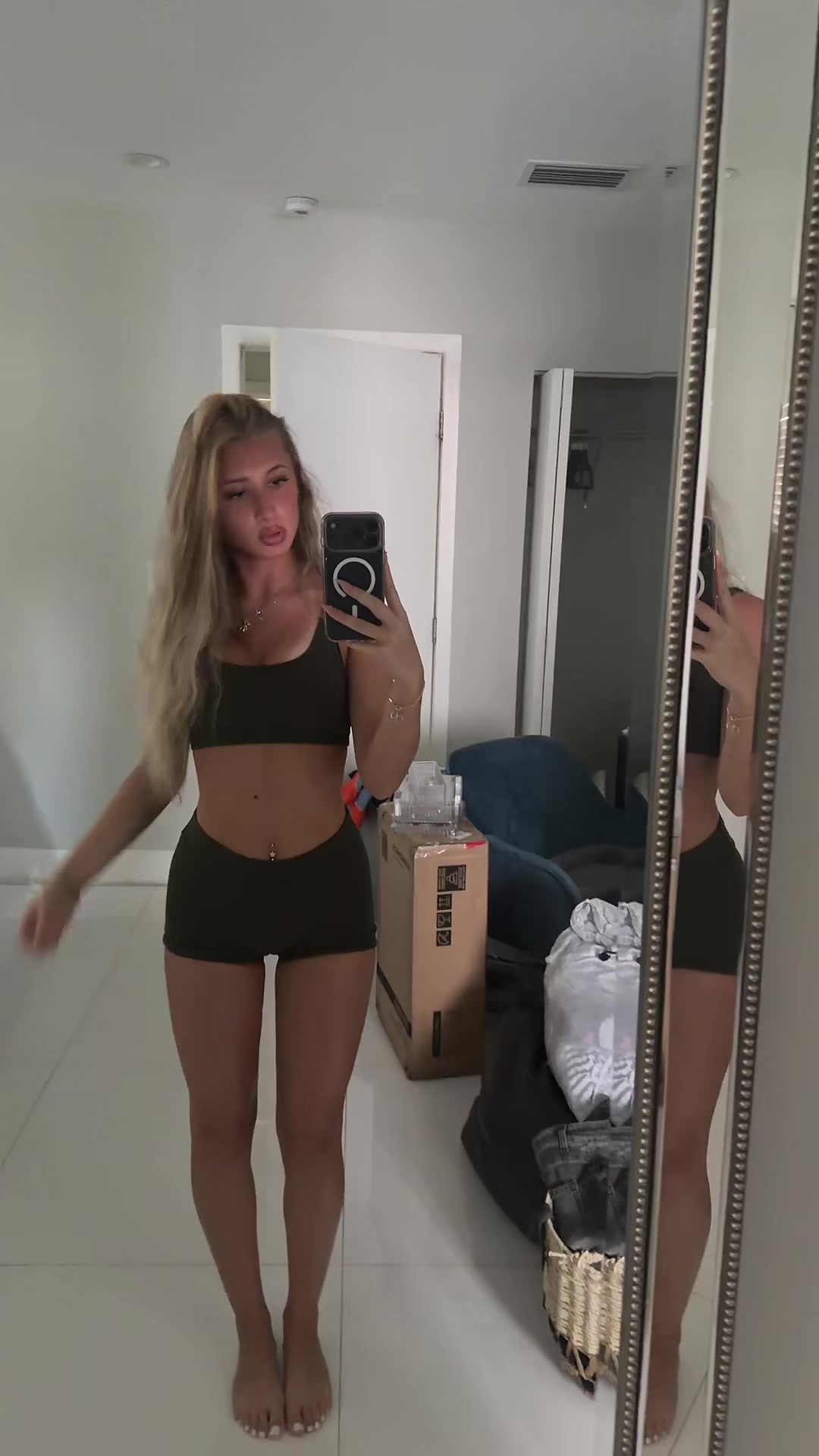 @Liza๐