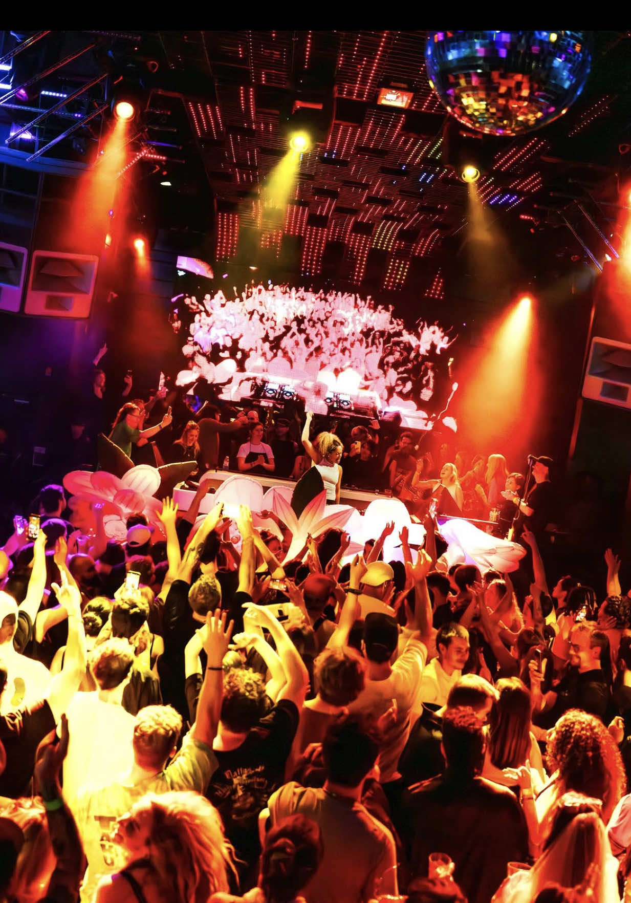 @Celebrities Nightclub