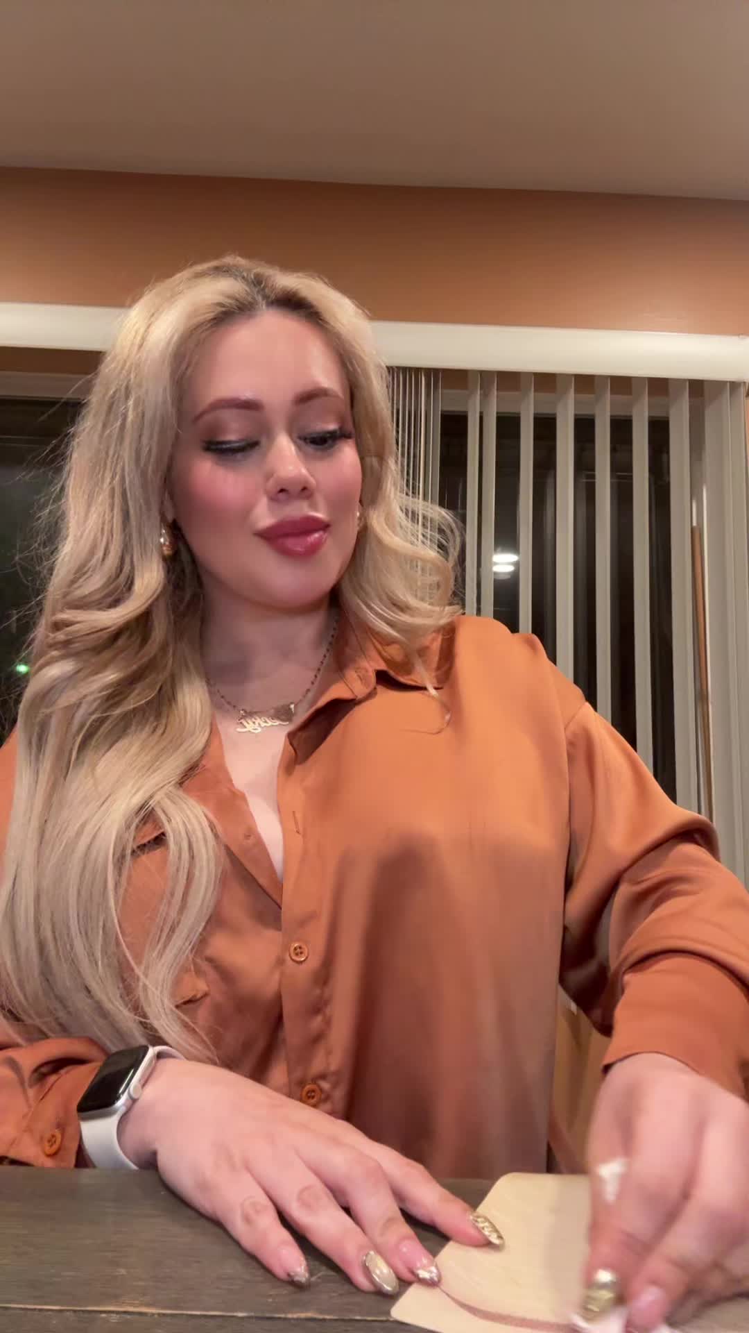 @✨️👑Becky Avelar👑✨️