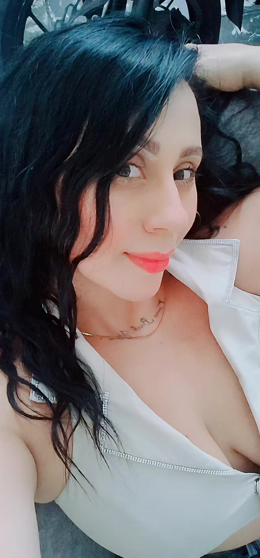 @BELLA TORRES