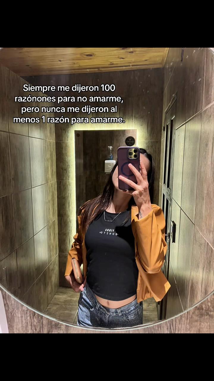 @Adriana_Dostal_