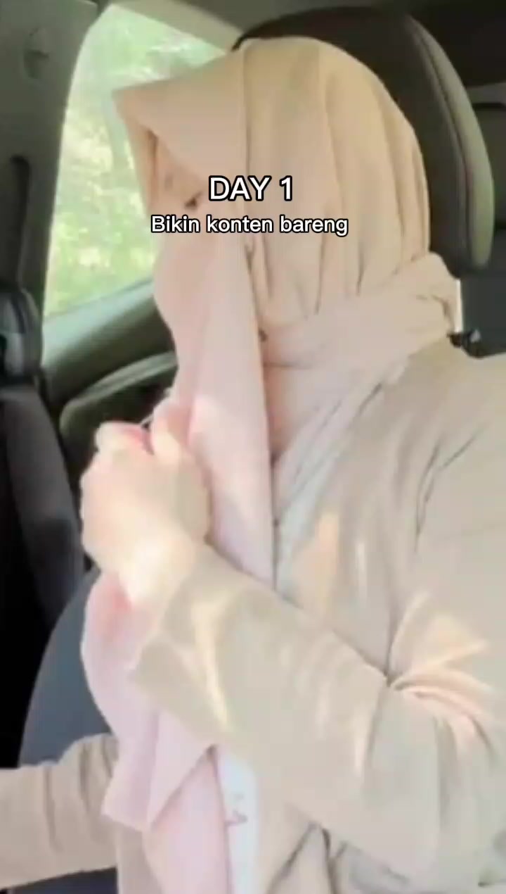 @Adelia