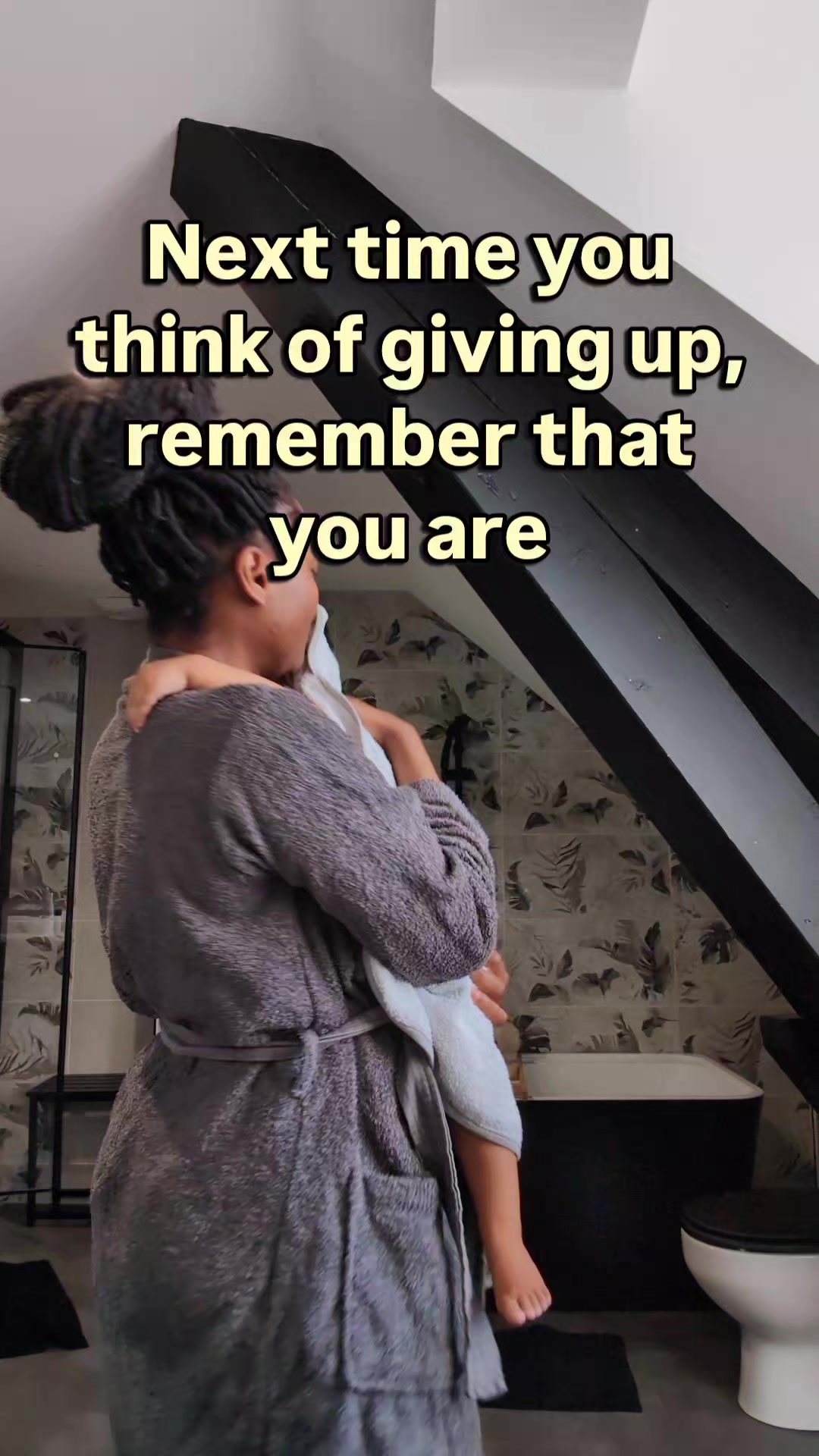 @Sarauniya | Motherhood Abroad