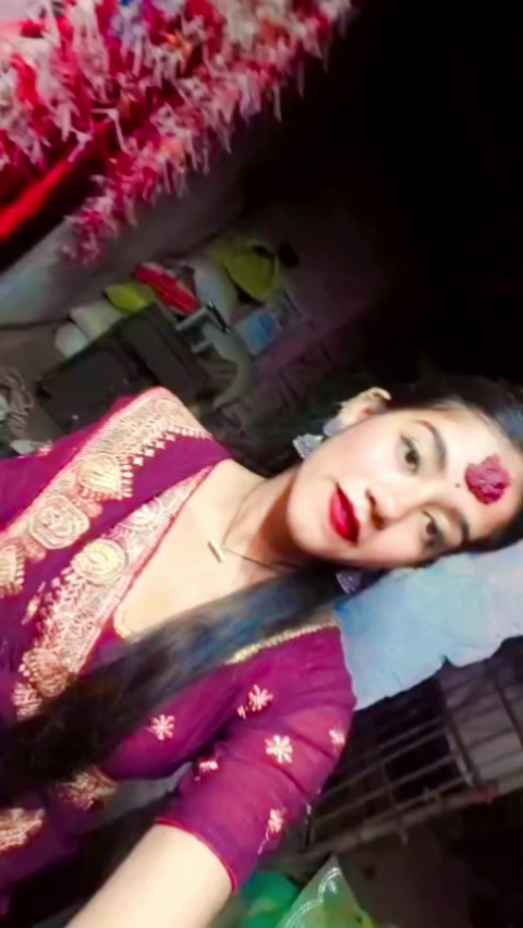 @👑राजकुमारी ࿐Q U E E N &lsquo; 👑🤩