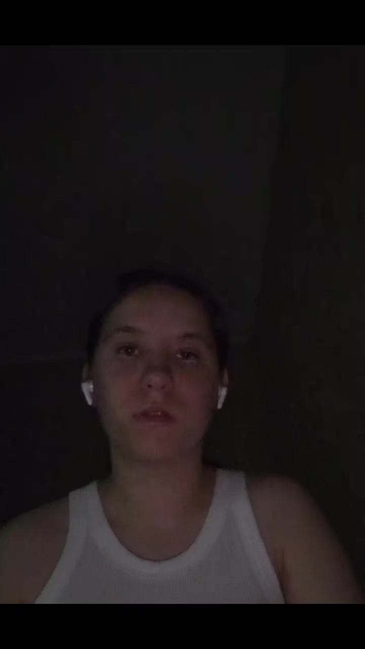 @Алинка брилькова