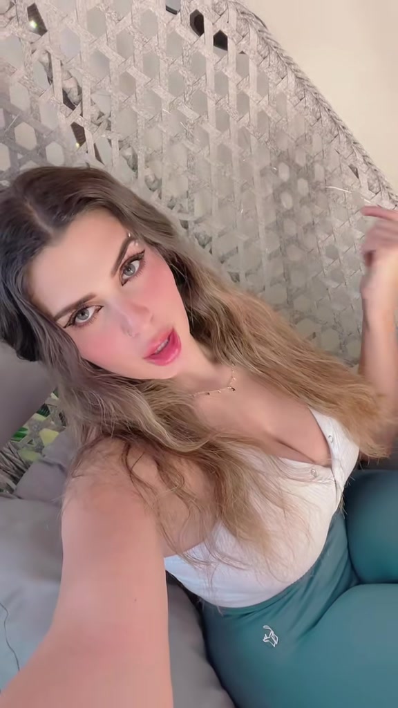 @🤎𝓐𝓶𝓸𝓸𝓻𝓪 🤎