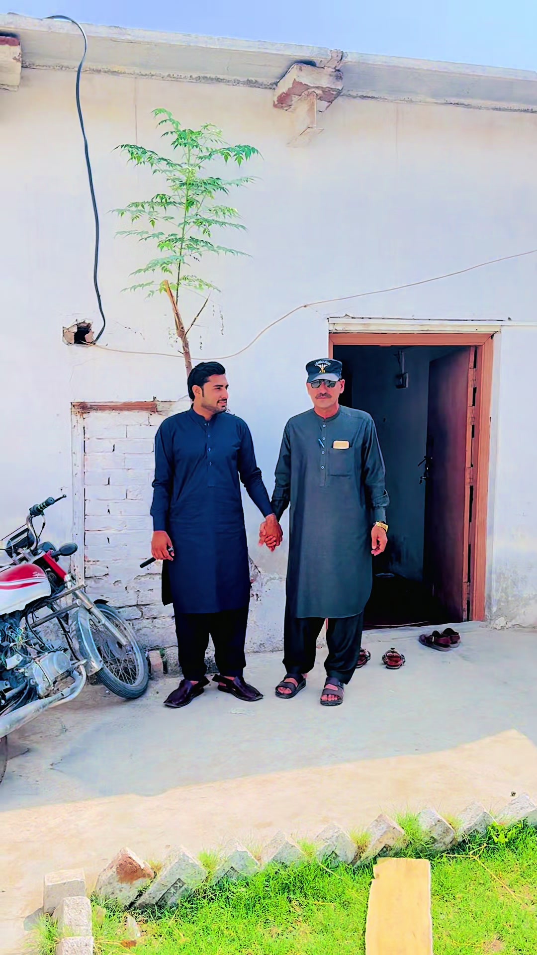 @Shakir Awan✨