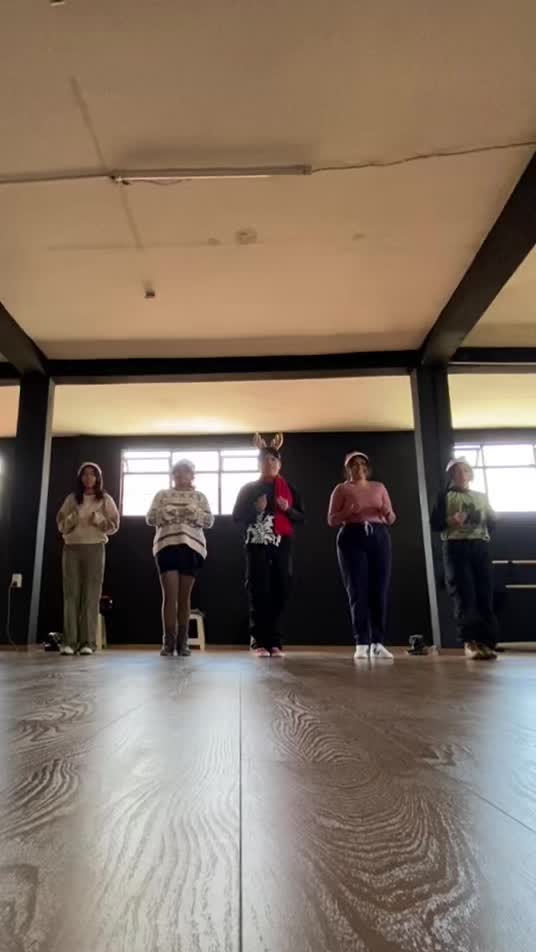 @Main Dance Crew