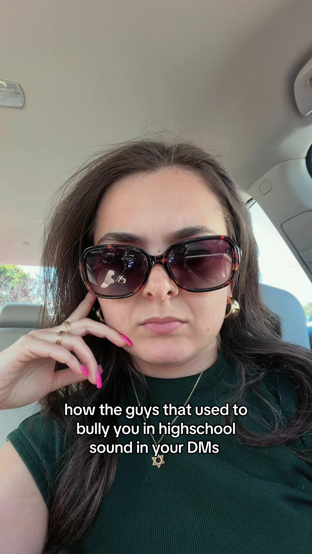 @Ava
