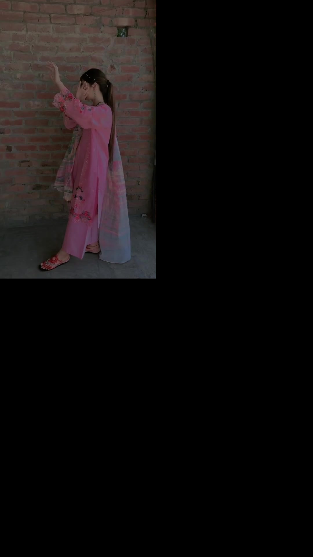 @komal arian