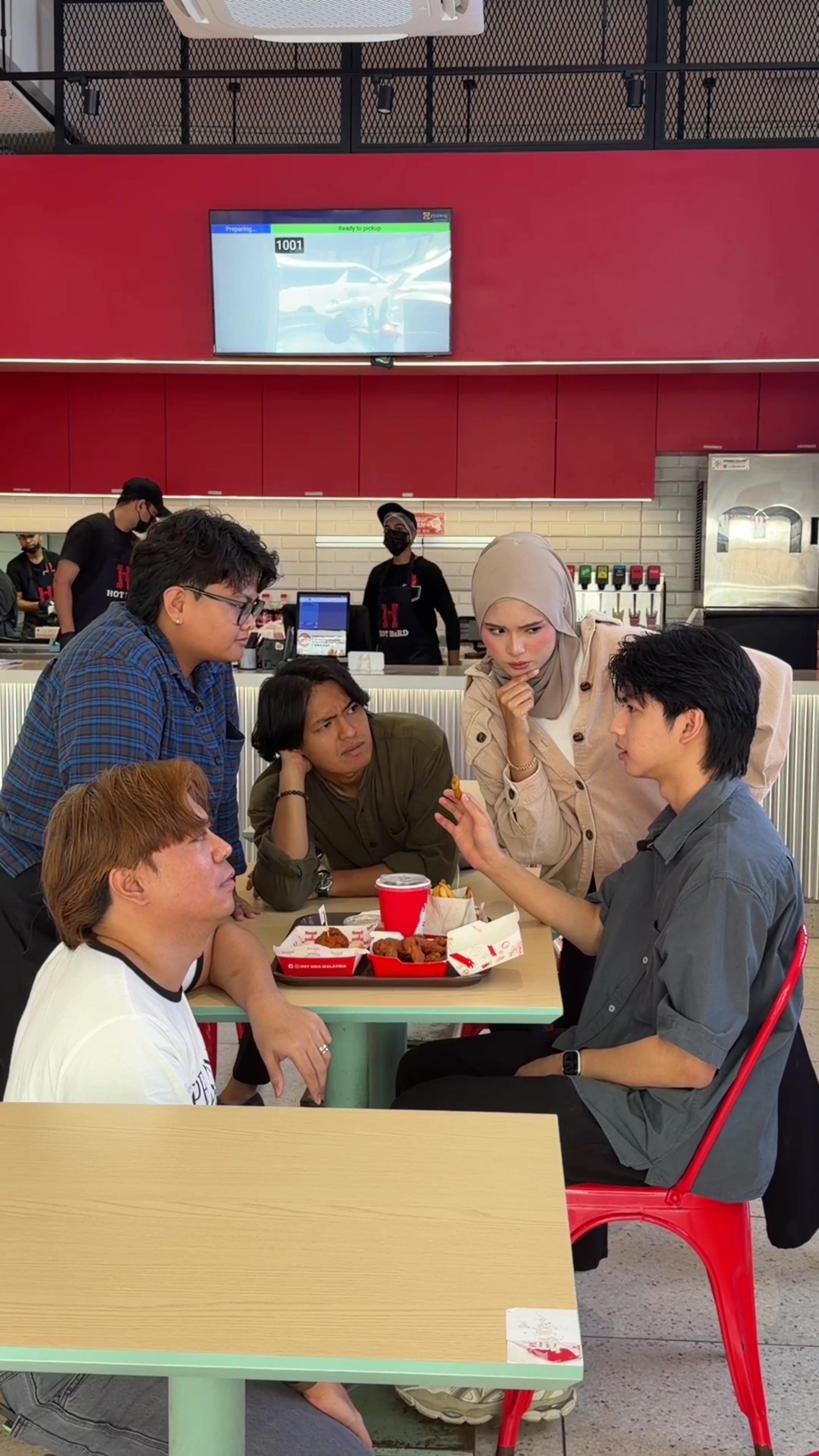@Hot Bird