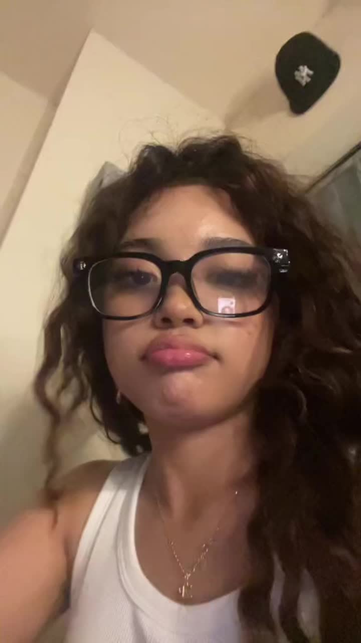 @︎