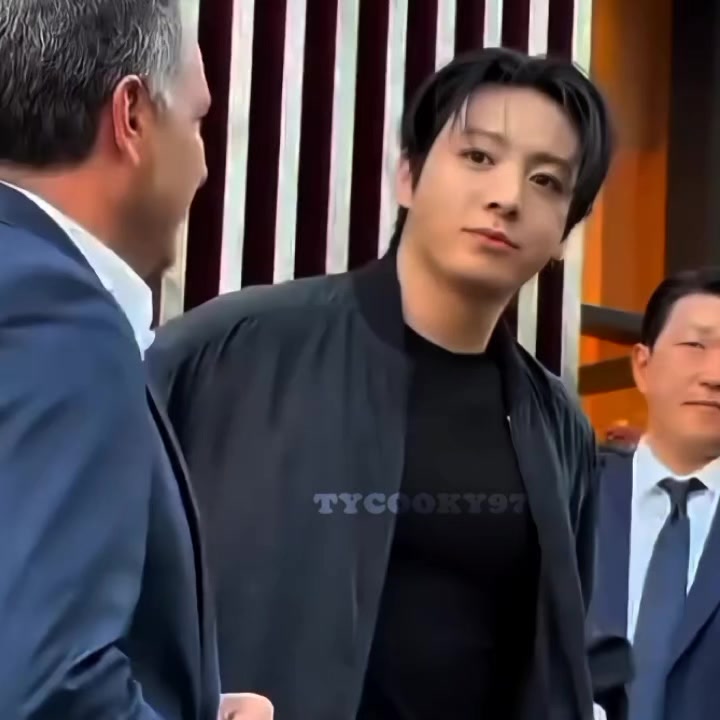 @๐๐ผ๐ผ๐ธ๐