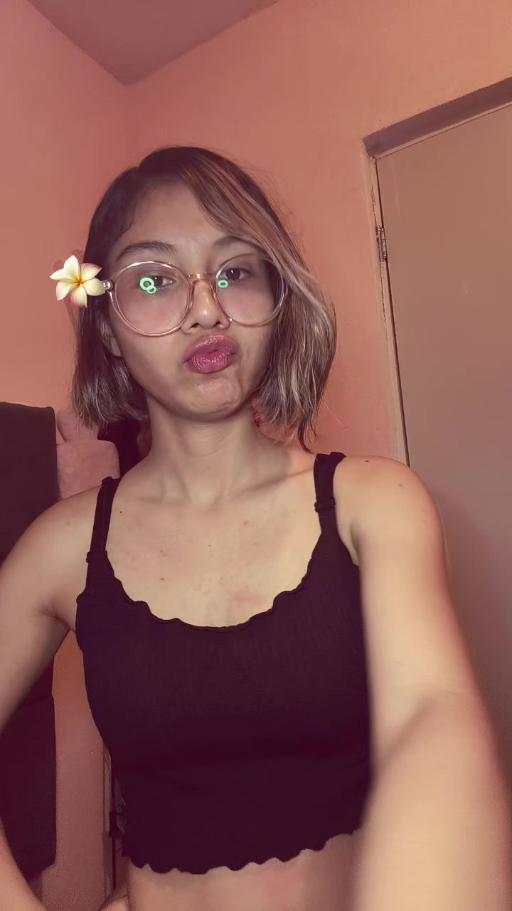 @zuriJane22