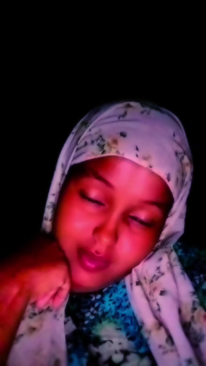 @dhashi reer  ayaanle