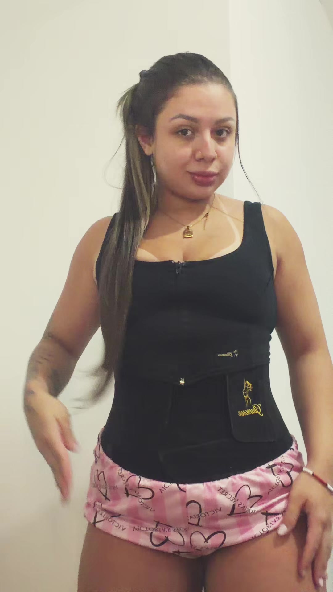 @mooraes.___