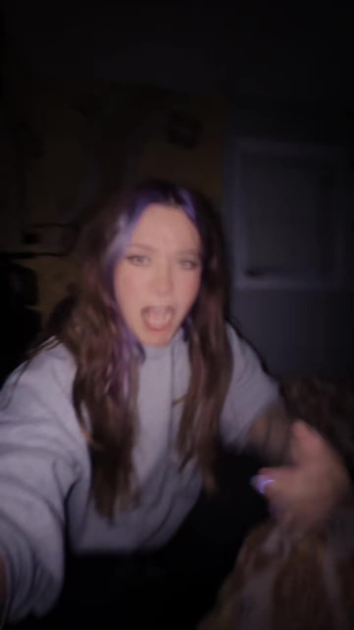 @:P