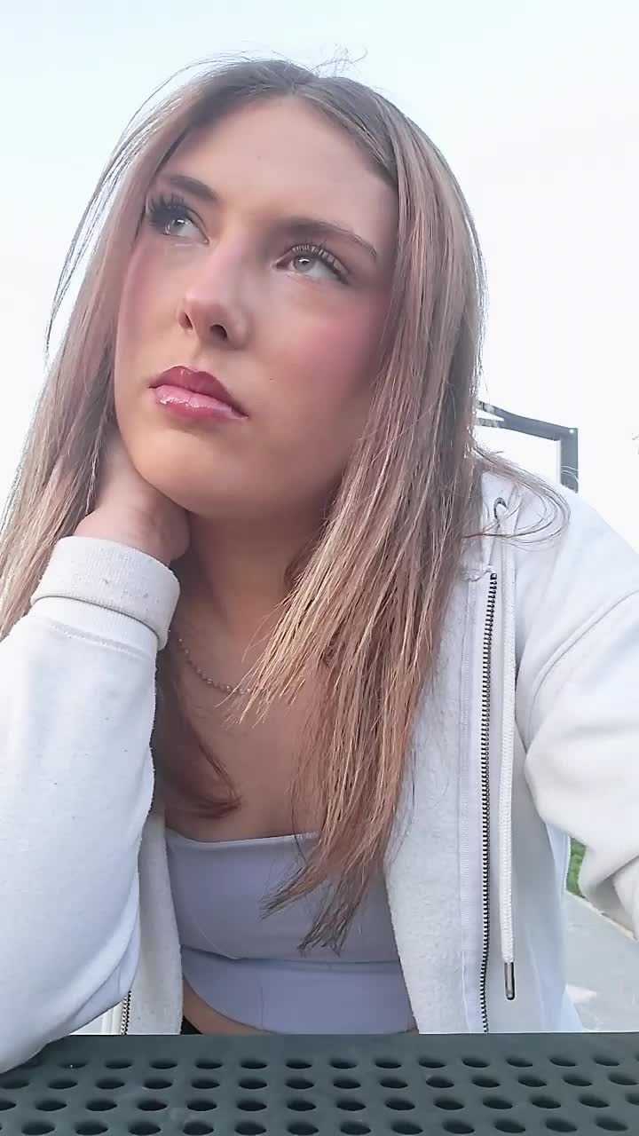 @lolamae