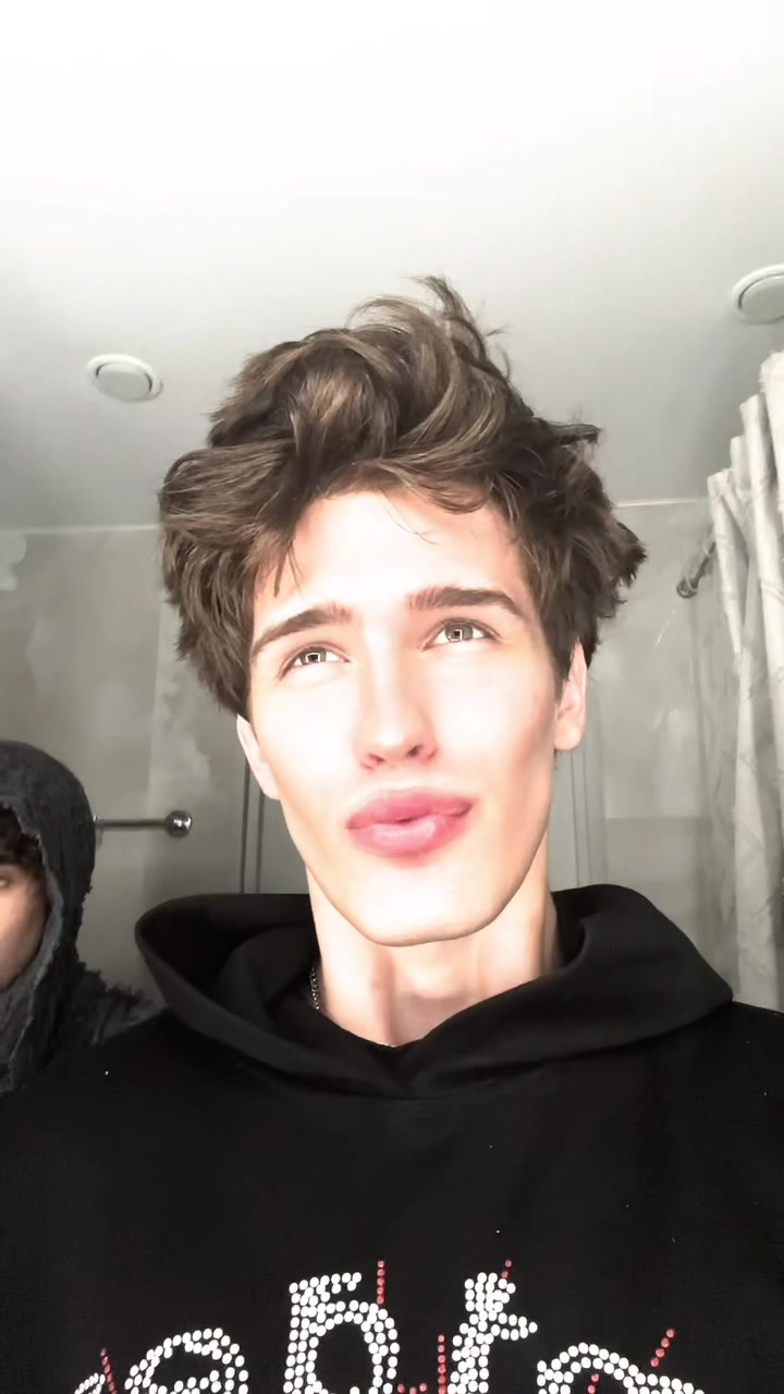 @leniv_official