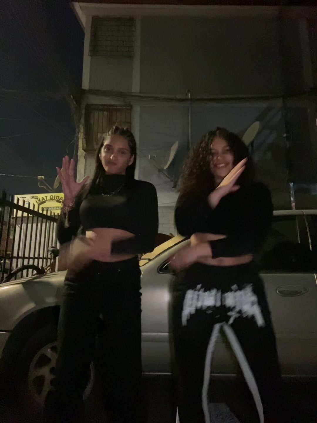 @🖤