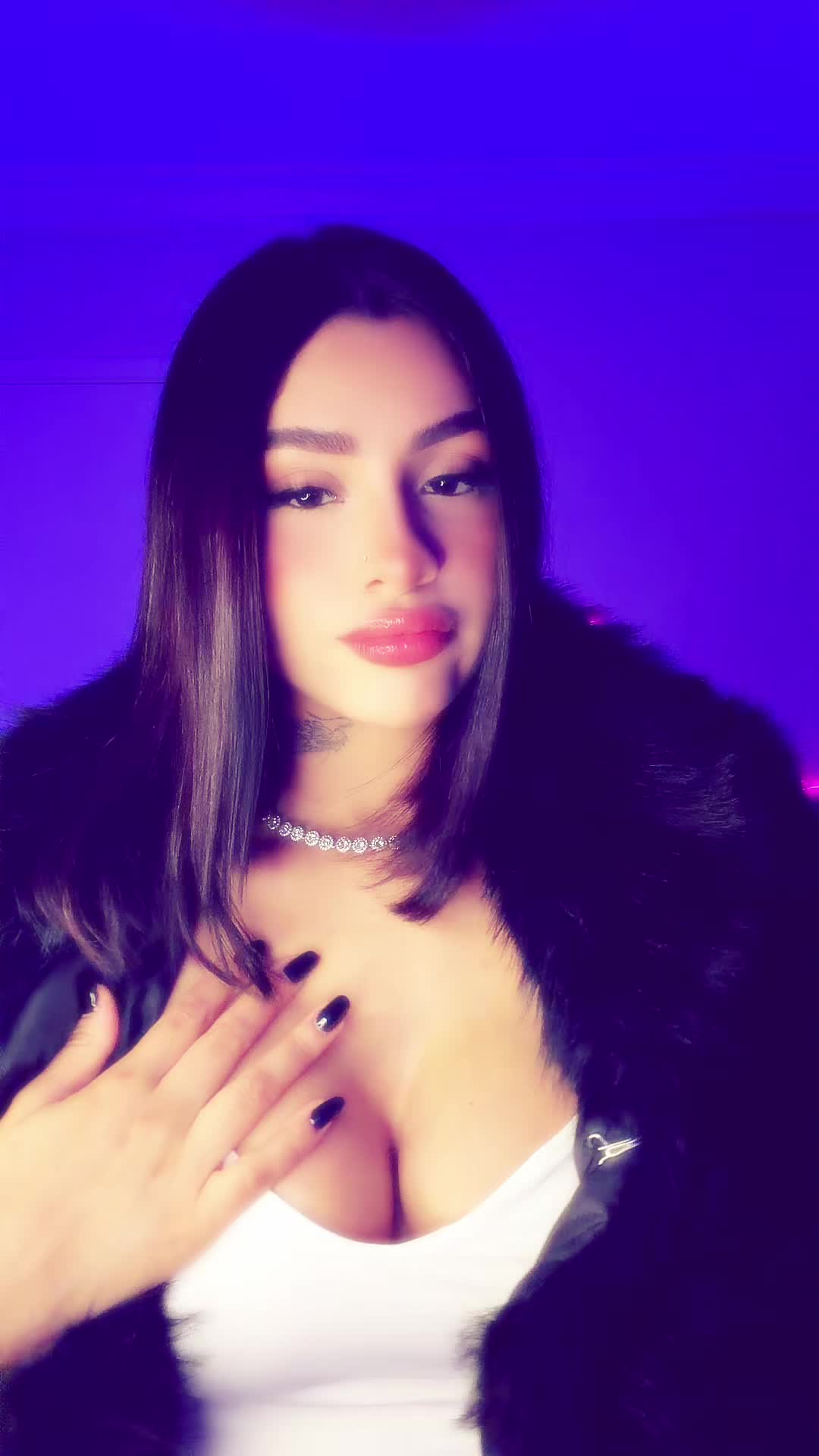 @Thaina Rocha 🐺