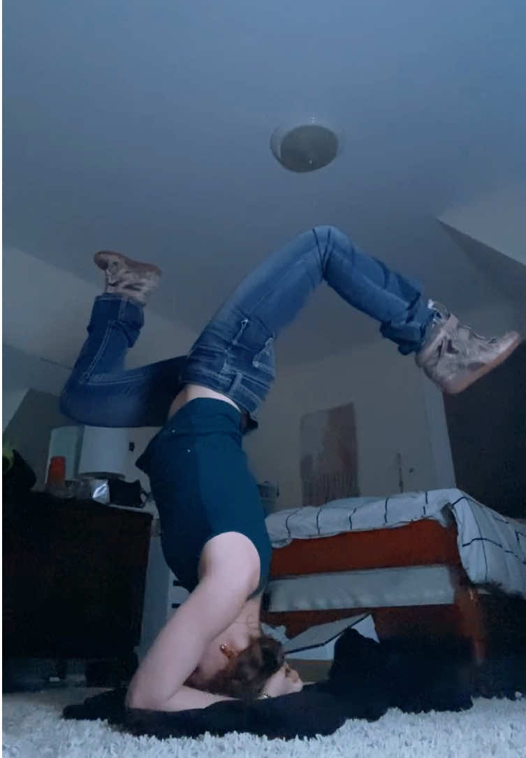 @itsbecky